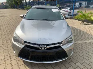 Toyota Camry 2016 Silver