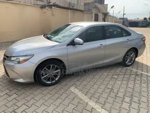 Toyota Camry 2016 Silver