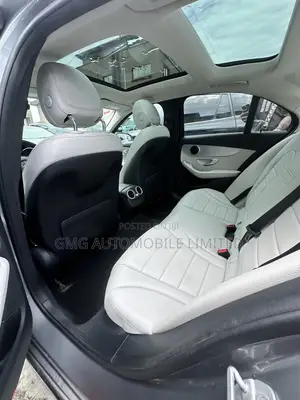 Mercedes-Benz C300 Luxury 4dr AWD 4Matic Sedan (2.0L 4cyl 7A) 2015 Gray