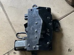Bentley Door Catcher