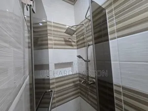 4bdrm Duplex in Chevy View, Chevron for rent