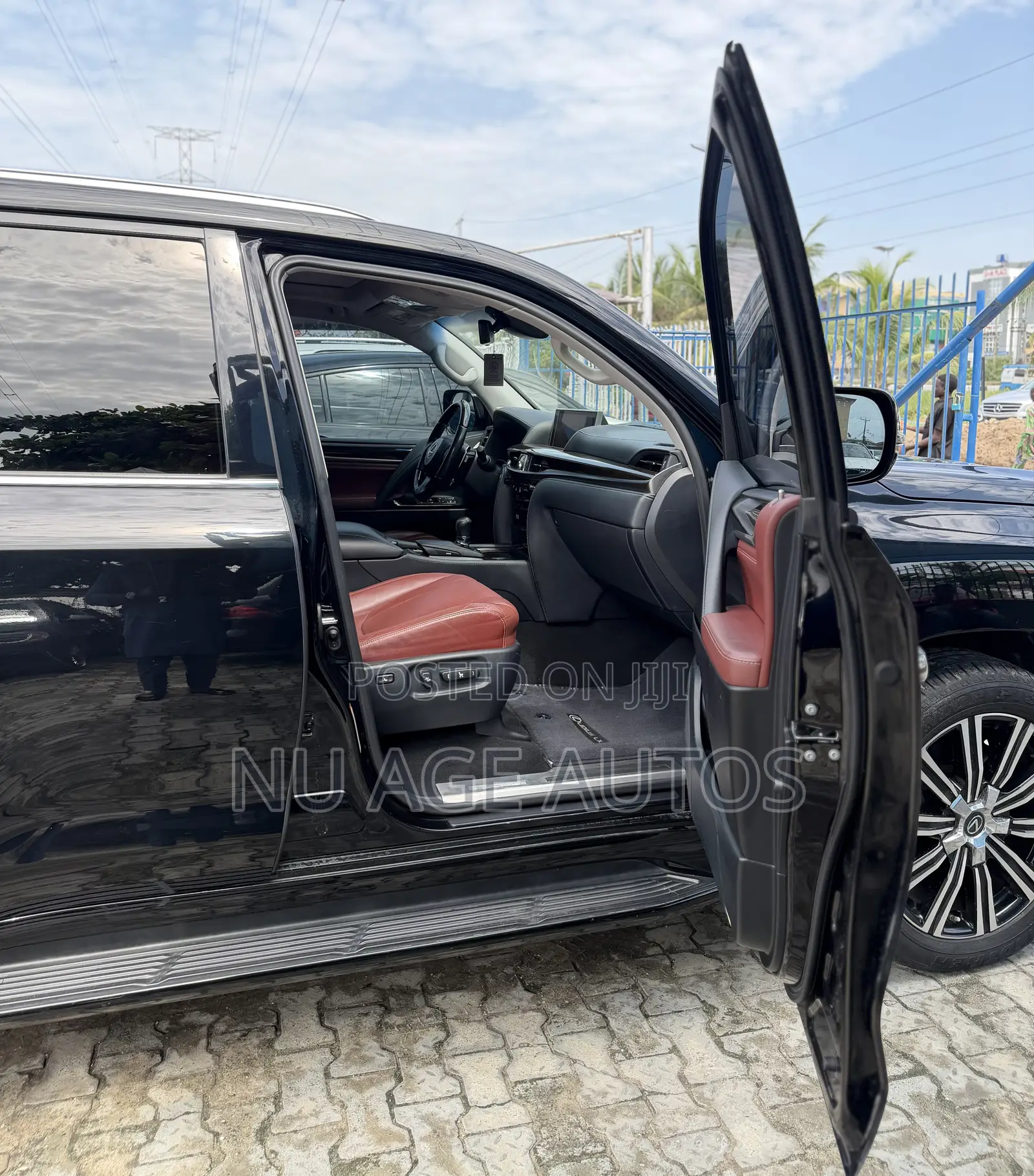 Lexus LX 570 AWD 2020 Black