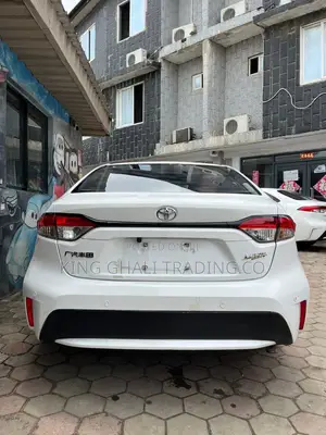 Toyota Corolla 2021 White