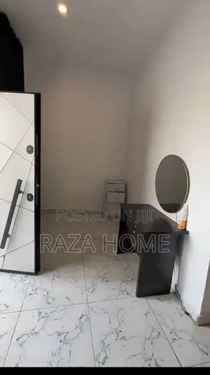 Weekly Shared Apartments Available