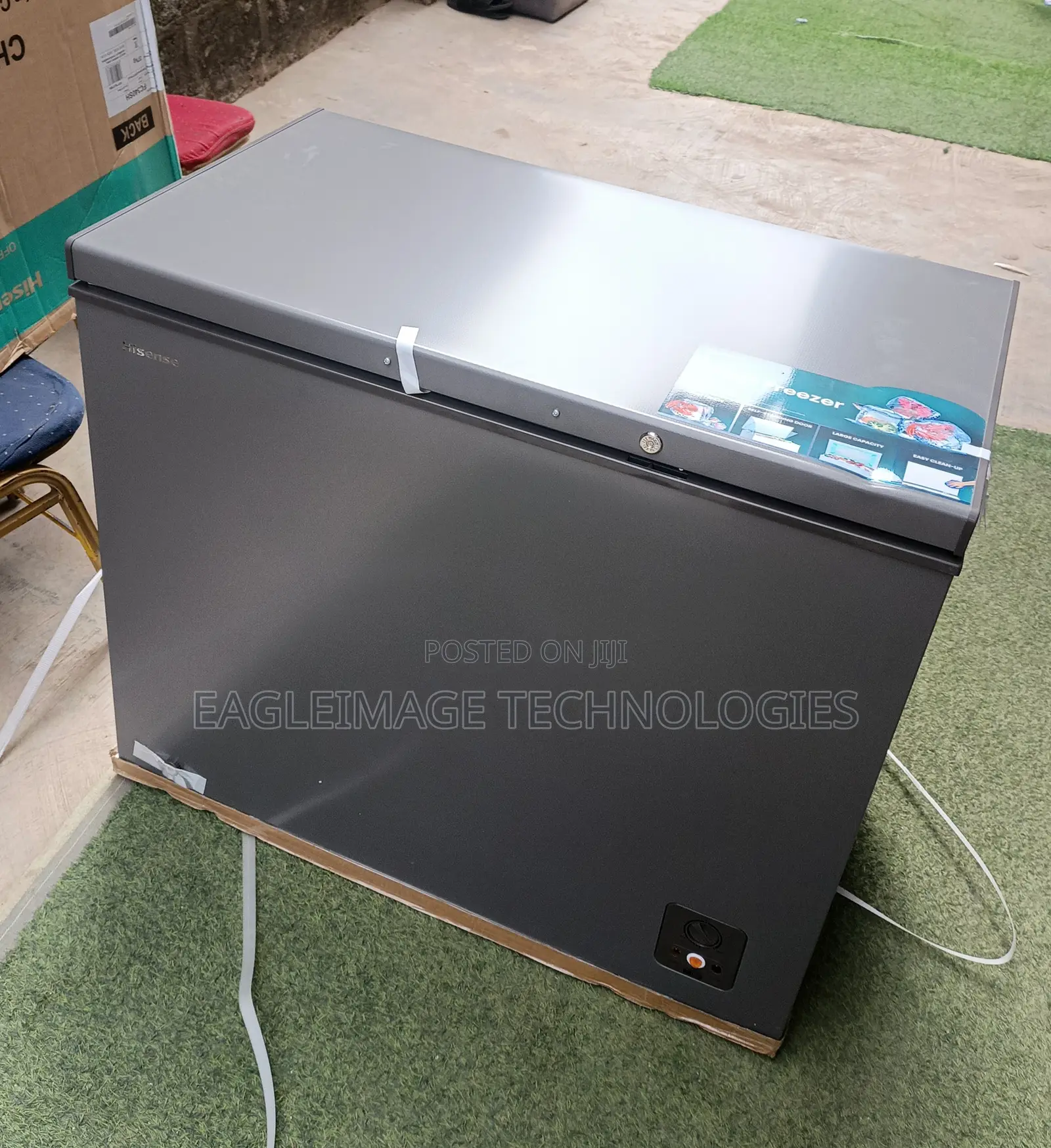 Massive Storage: Hisense Fc-340sh Deep Freezer