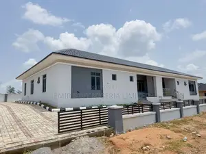 Furnished 3bdrm Bungalow in Fort Court Estate, Akala Express for sale