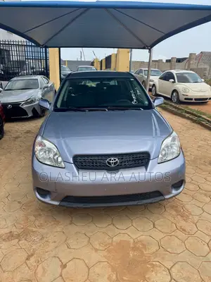 Toyota Matrix Hatchback FWD (1.8L 4cyl 5M) 2005 Blue