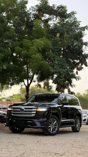 New Toyota Land Cruiser LC300 2025 Black