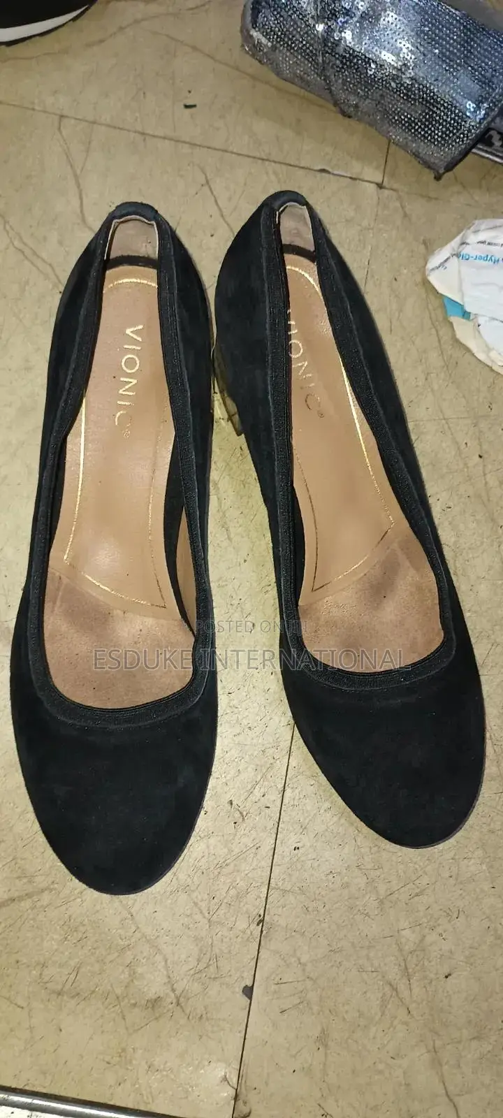 Vionic Ladies Shoe