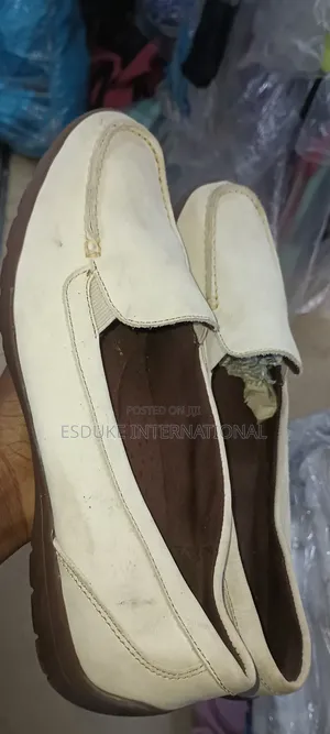 Flat Ladies Shoes