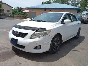 Toyota Corolla 2010 White