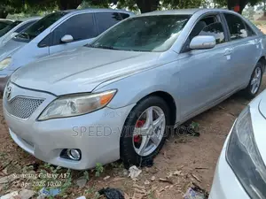 Toyota Camry Base 4dr Sedan (2.5L 4cyl 6M) 2010 Silver