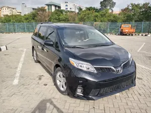 Toyota Sienna LE 7-Passenger Mobility 4dr Minivan (3.5L 6cyl 6A) 2015