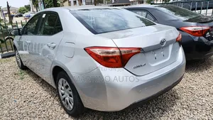 Toyota Corolla 2018 Silver