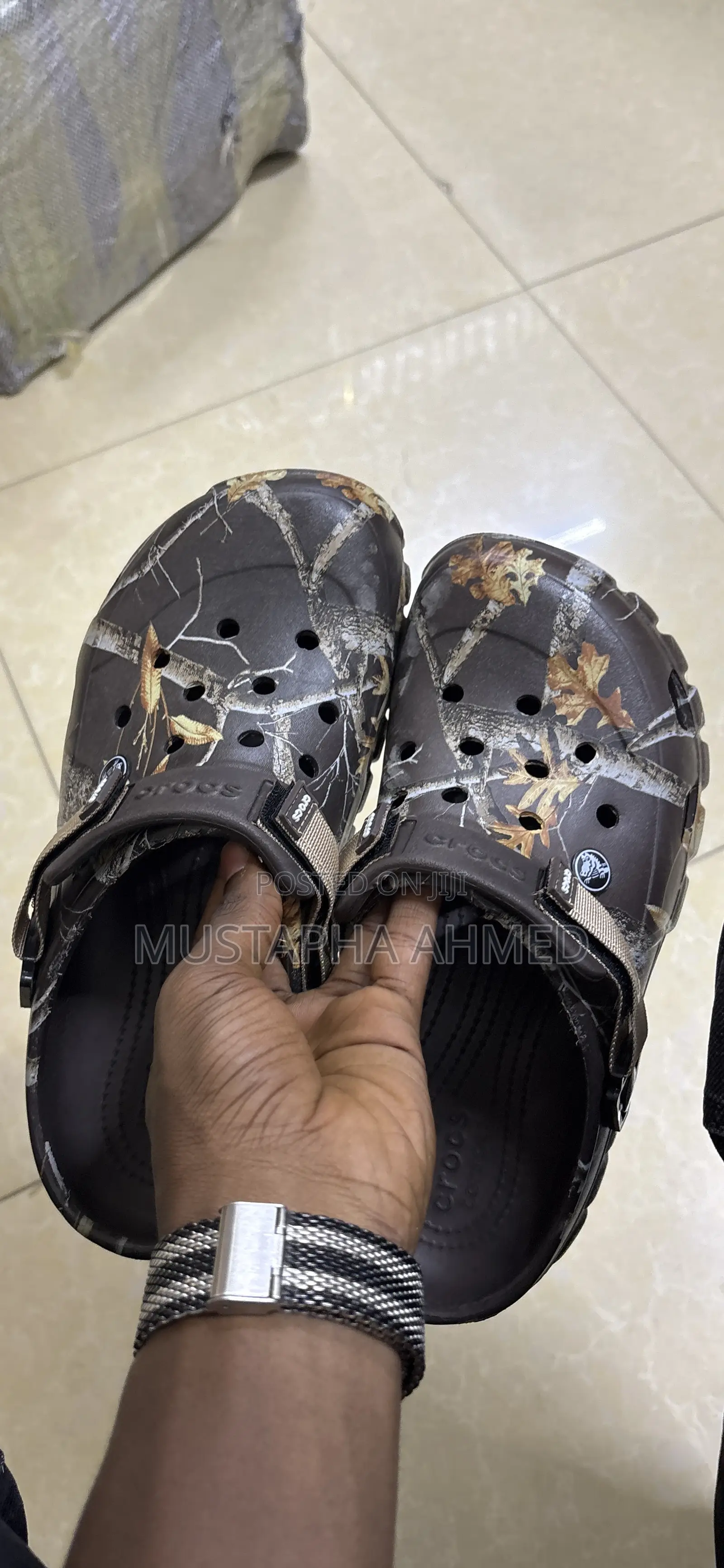 Crocs Size 42