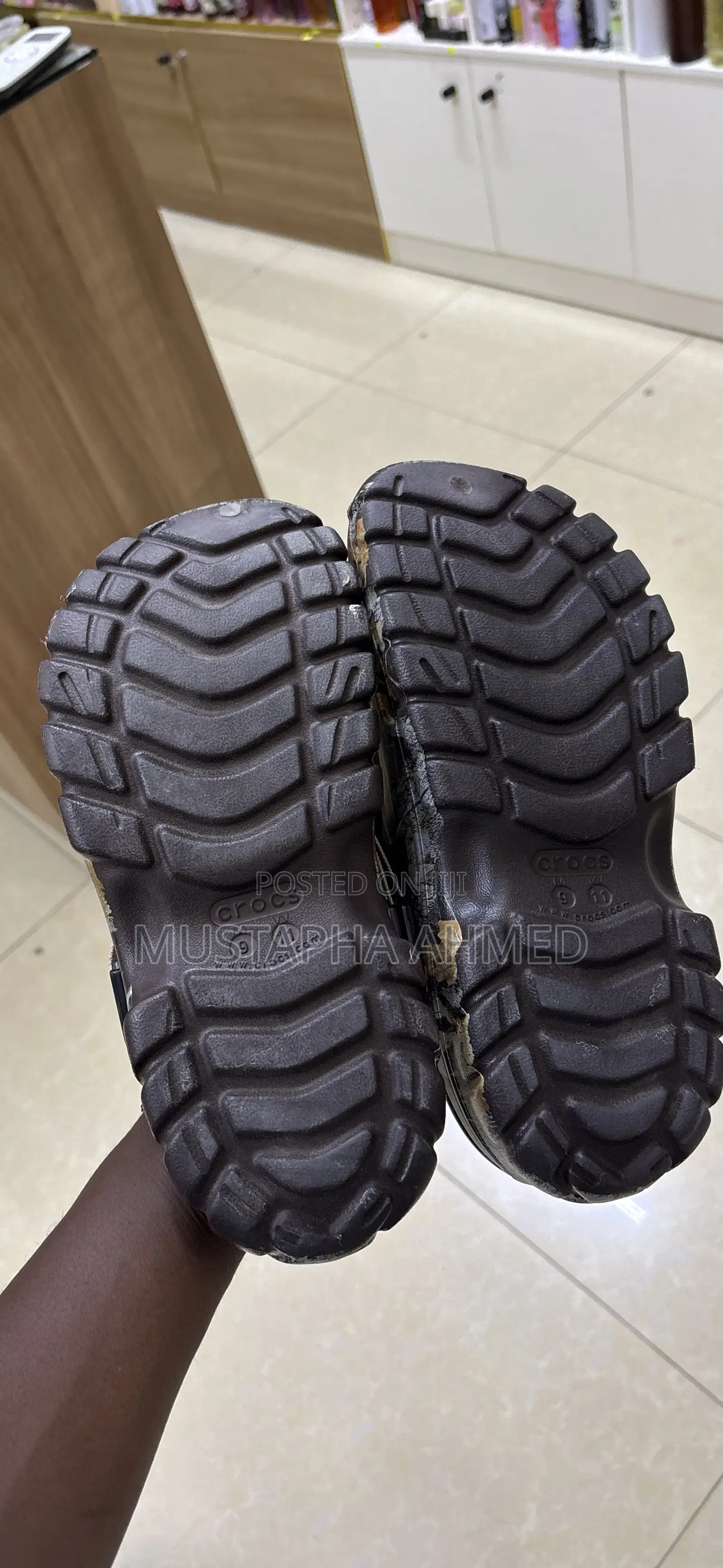 Crocs Size 42