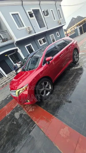 Toyota Venza Limited 2011 Orange