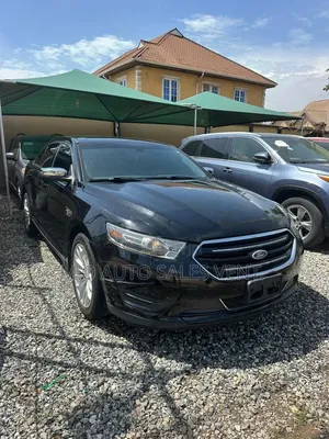 Ford Taurus 4dr Sedan 2016 Black