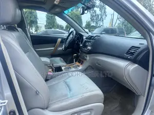 Toyota Highlander Hybrid 2010 Silver