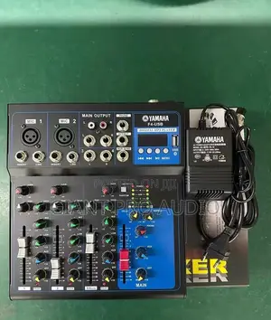 Yamaha F4 4 Channel Mixer
