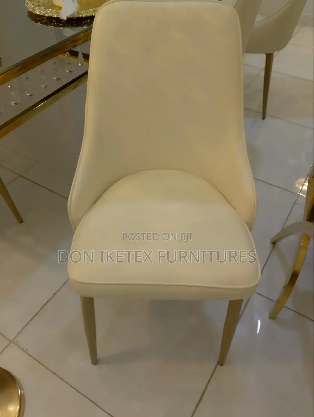 Sitting Room Chair