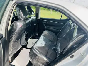 Toyota Corolla S 4dr Sedan (1.8L 4cyl CVT) 2014 Silver