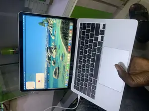 Laptop Apple MacBook Pro 2020 16GB Intel Core i5 SSD 512GB