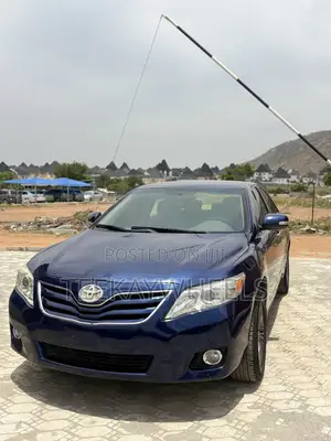 Toyota Camry Base 4dr Sedan (2.5L 4cyl 6M) 2010 Blue
