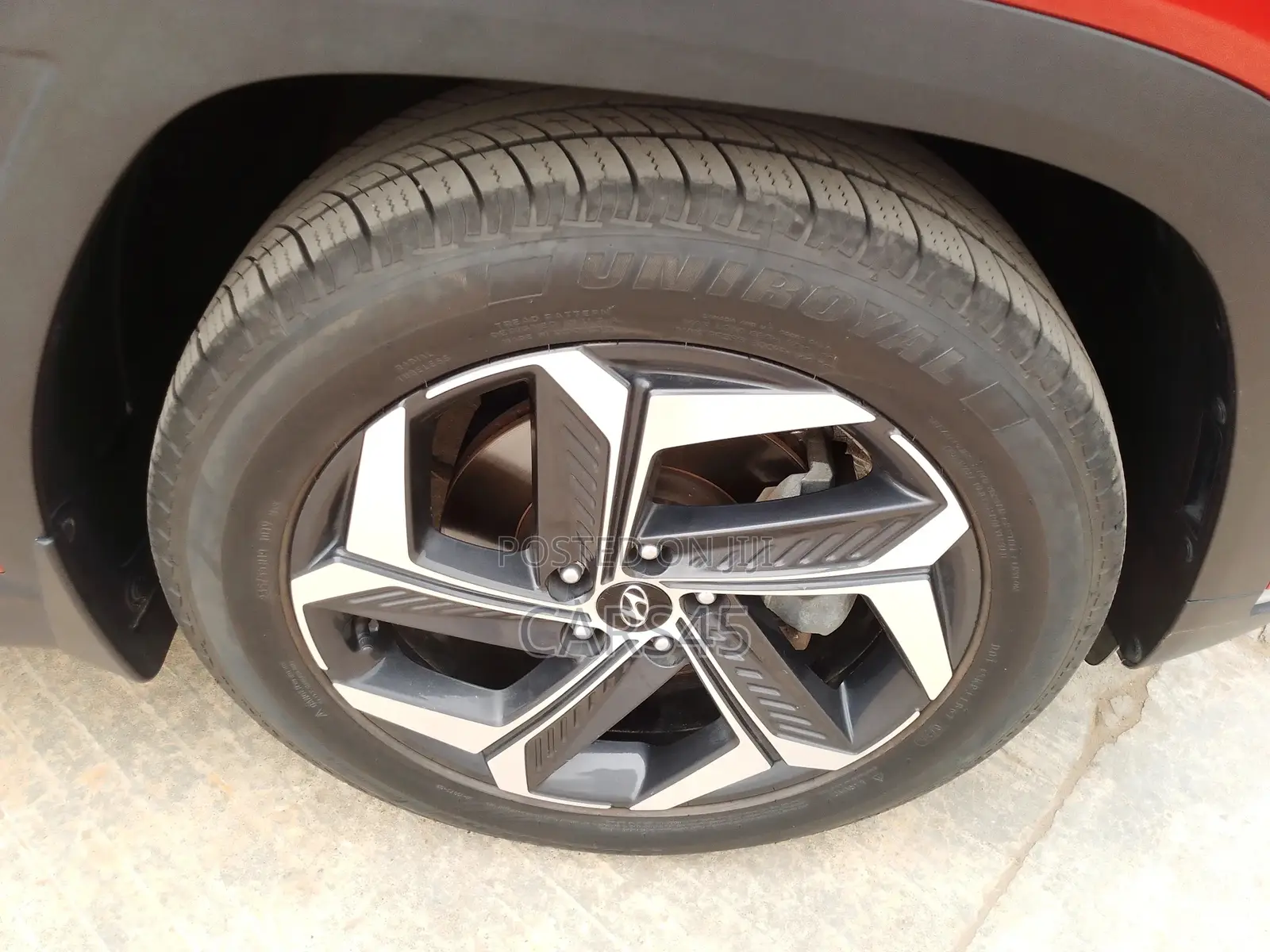 Hyundai Tucson 2022 Red