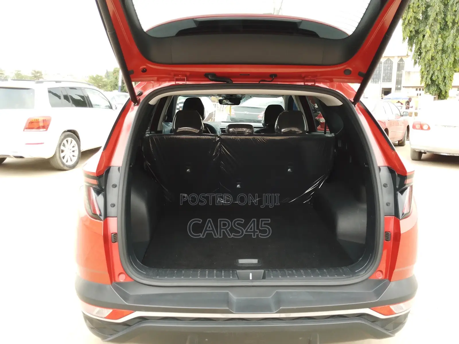 Hyundai Tucson 2022 Red