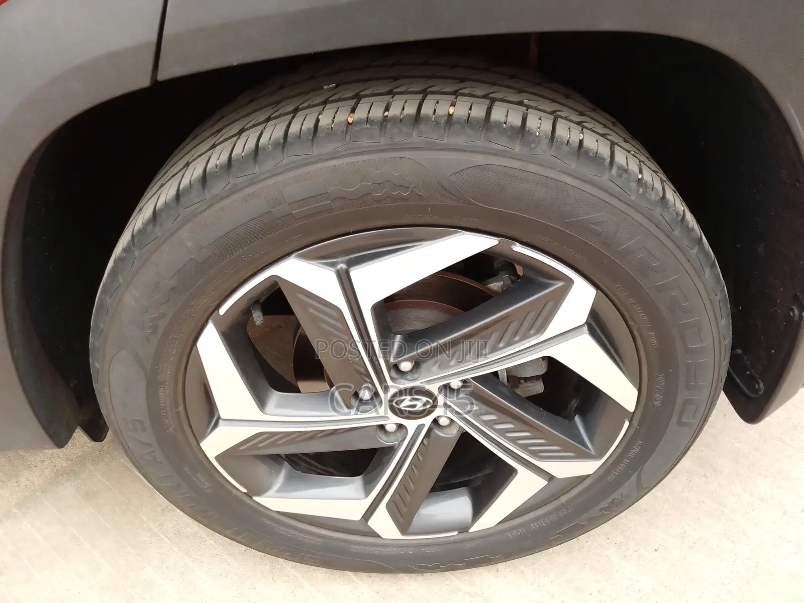 Hyundai Tucson 2022 Red