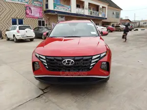 Hyundai Tucson 2022 Red