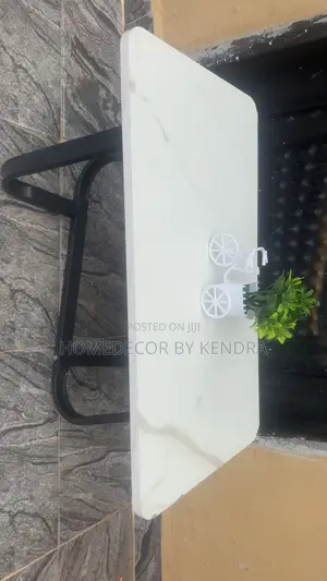 Minimal Faux Marble Center Table