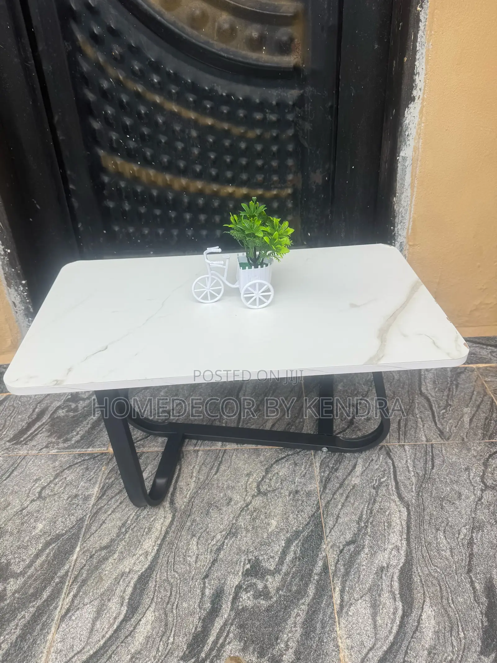 Minimal Faux Marble Center Table