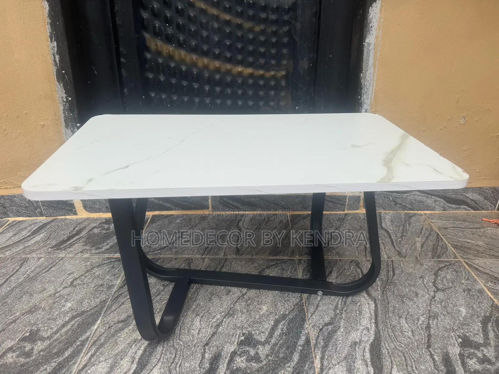 Minimal Faux Marble Center Table