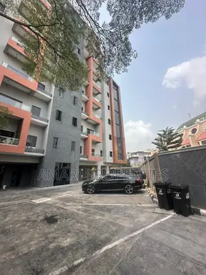 3bdrm Block of Flats in Victoria Island for rent