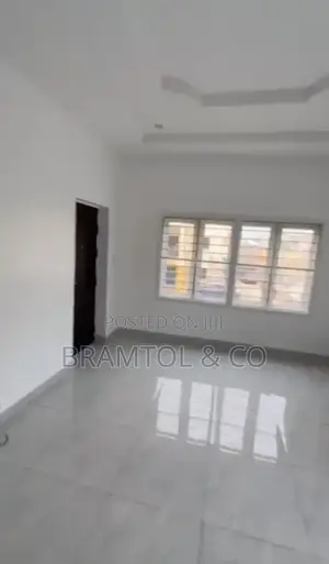 4bdrm Townhouse / Terrace in Wuye for rent