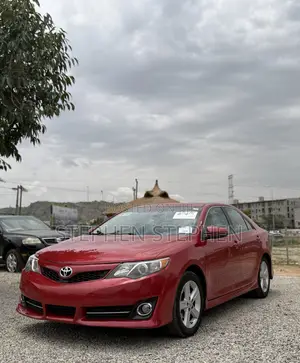 Toyota Camry 2014 Red