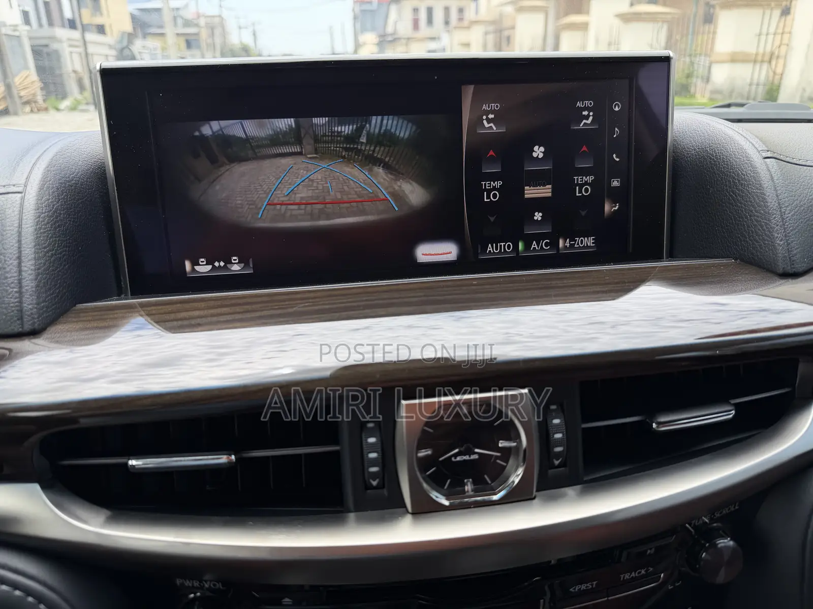 Lexus LX 570 AWD 2016 White