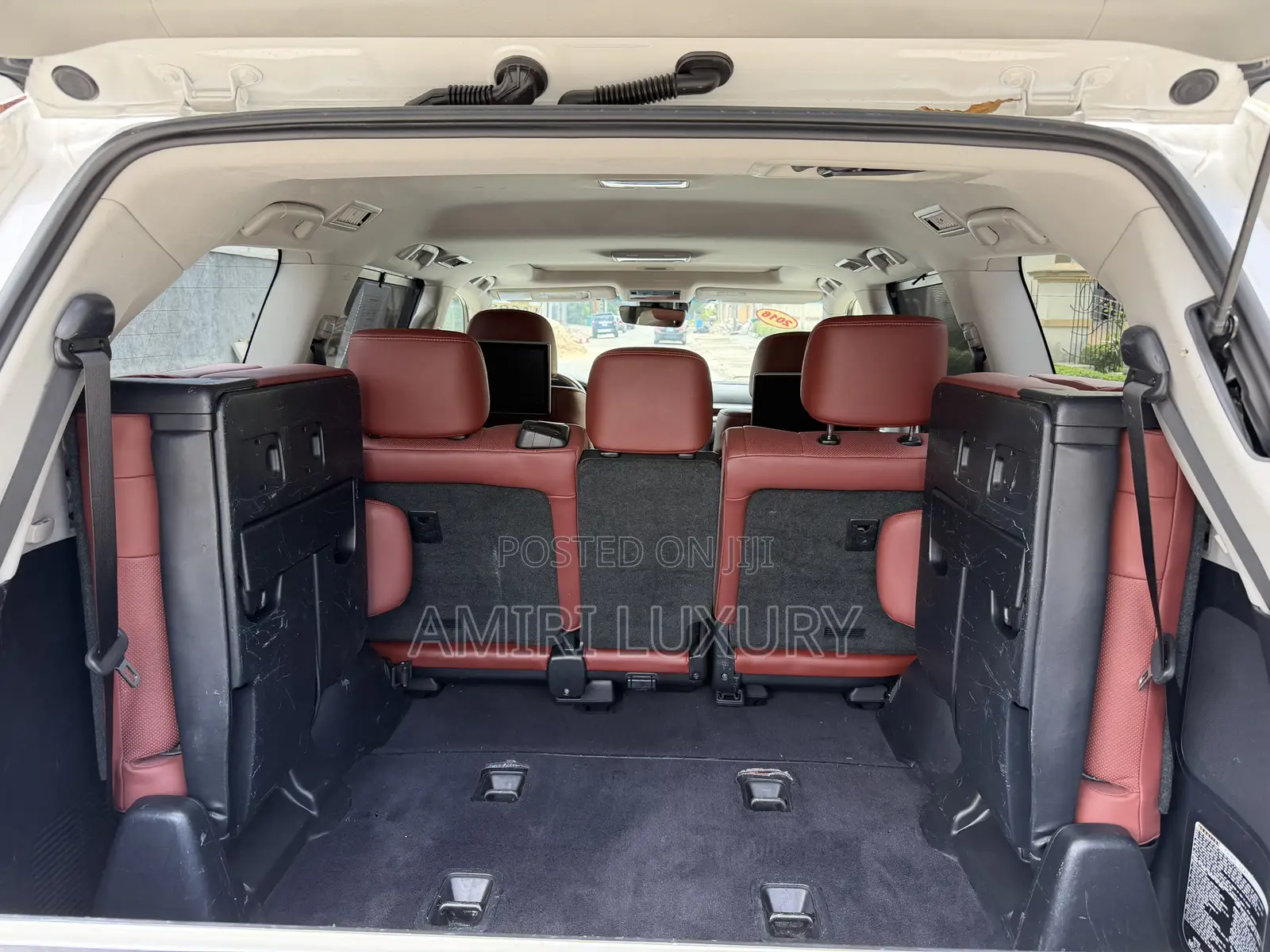 Lexus LX 570 AWD 2016 White