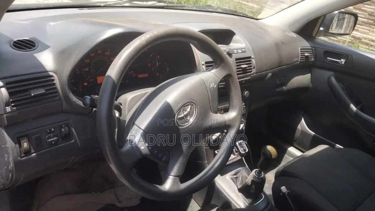 Toyota Avensis 2007 Silver
