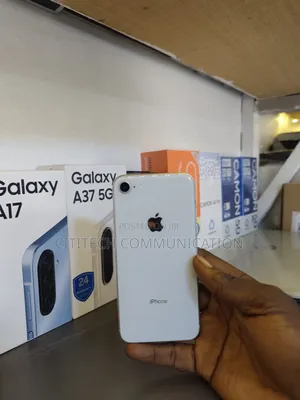 Apple iPhone 8 64 GB White