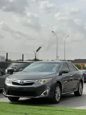 Toyota Camry 2012