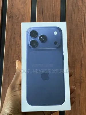 New Apple iPhone 17 Pro Max 256 GB Orange