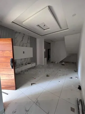 Mini Flat in Lakeville Estate, Agungi for rent