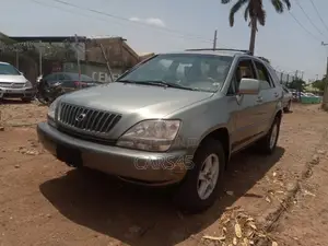 Lexus RX 2000 Green