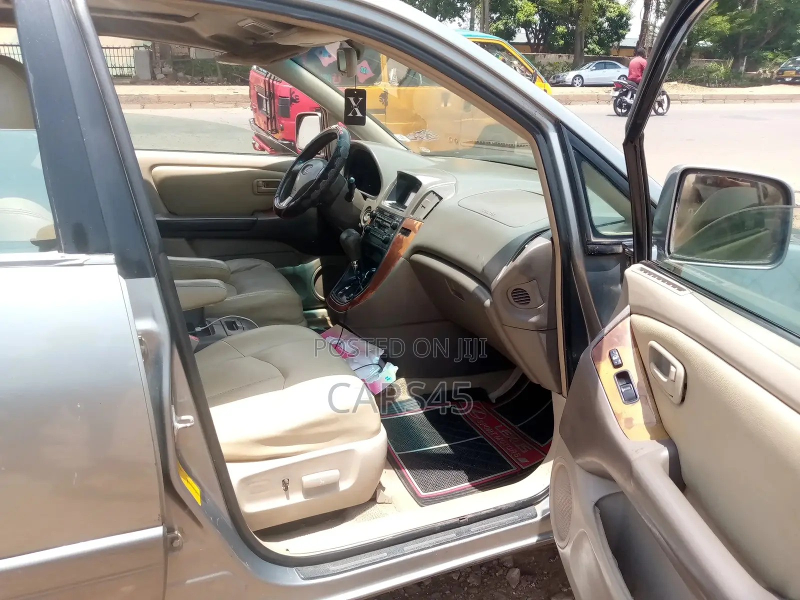 Lexus RX 2000 Green