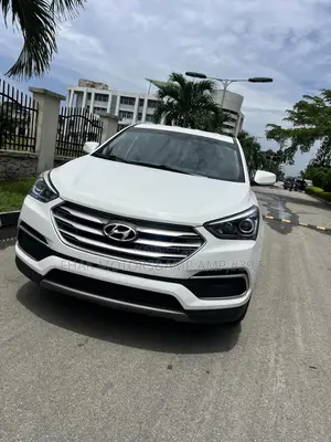Hyundai Santa Fe SE AWD 2018 White