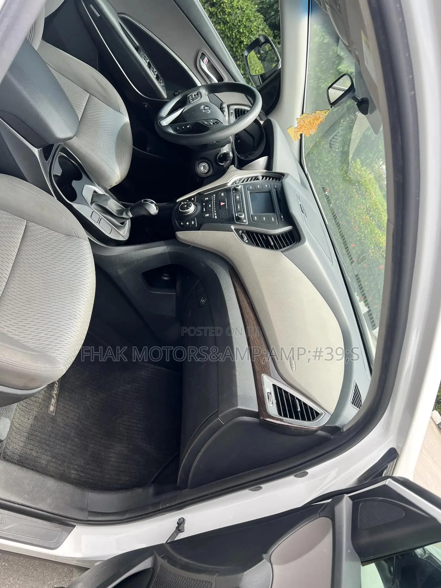 Hyundai Santa Fe SE AWD 2018 White