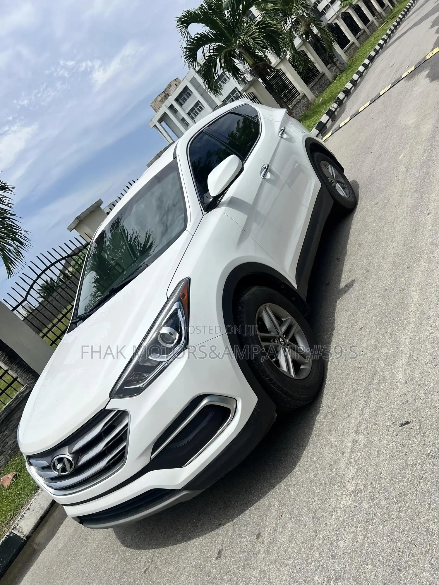 Hyundai Santa Fe SE AWD 2018 White